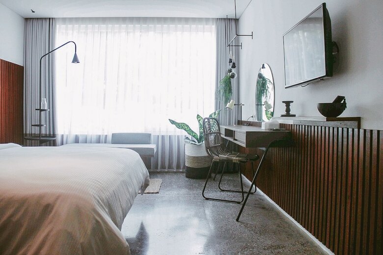 Blackbird Hotel