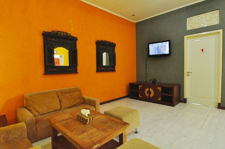 Villa D'java Homestay Unit Ambarrukmo 2 By The Grand Java