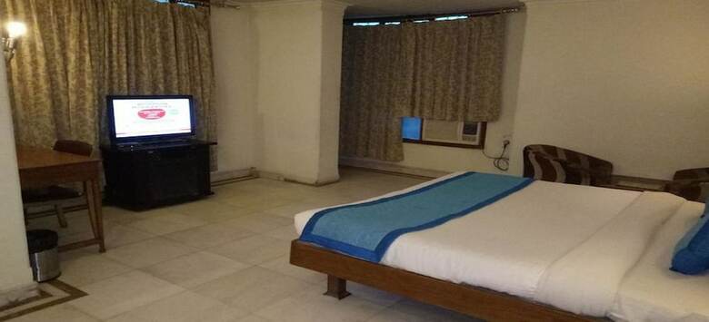 Adb Rooms Hotel Diana Palace