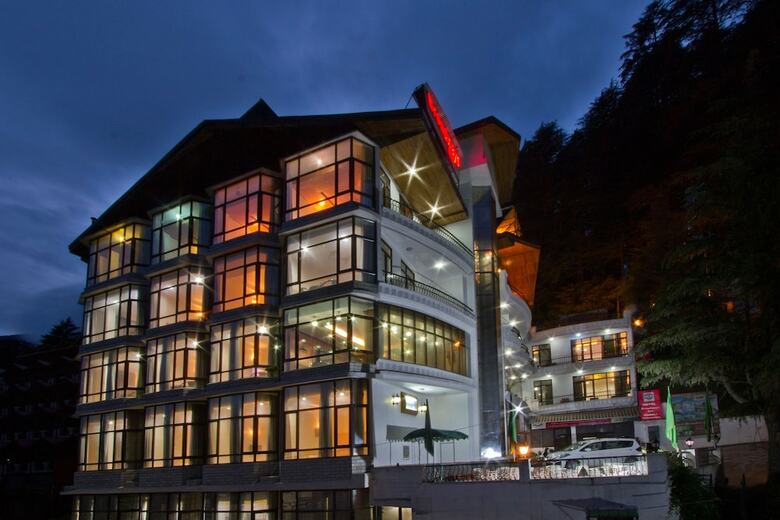 Broadways Inn - Hotel, Resort & Spa
