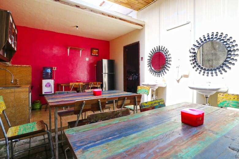 Hostal Balini 9 Hostel