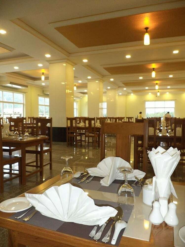 Jade Royal Hotel