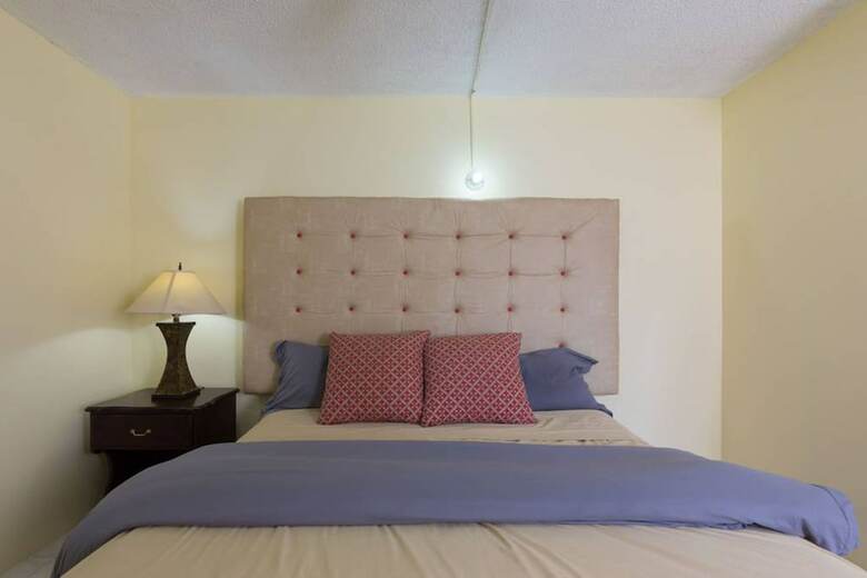 Apartamentos Kgn Most Centrally Located One Bdrm II