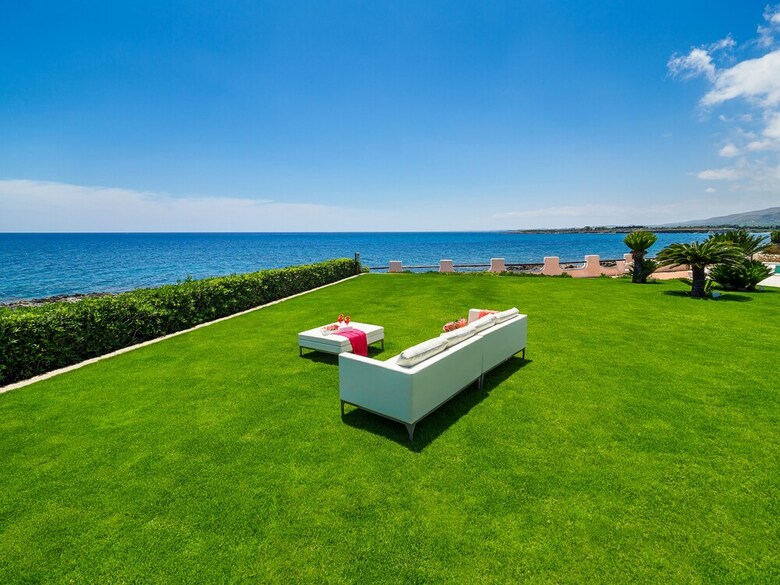 Villa Blue Moon