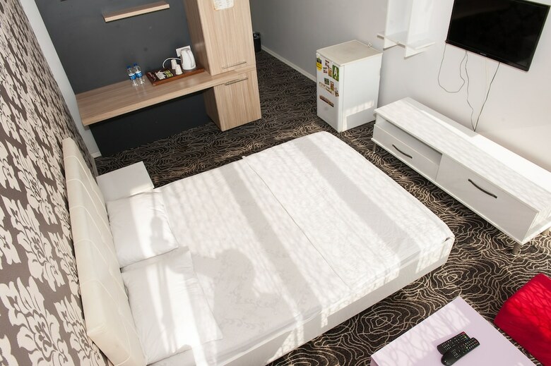 N Suites