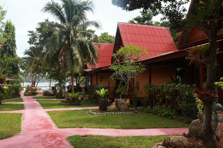 Hotel Longtail Beach Resort