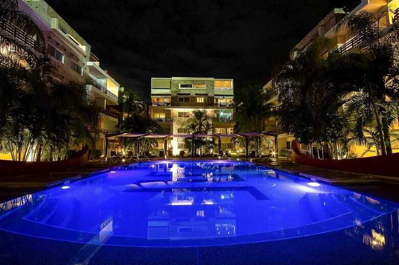 Apartamentos Sabbia  Dowtown Condos By Mikitito Rentals