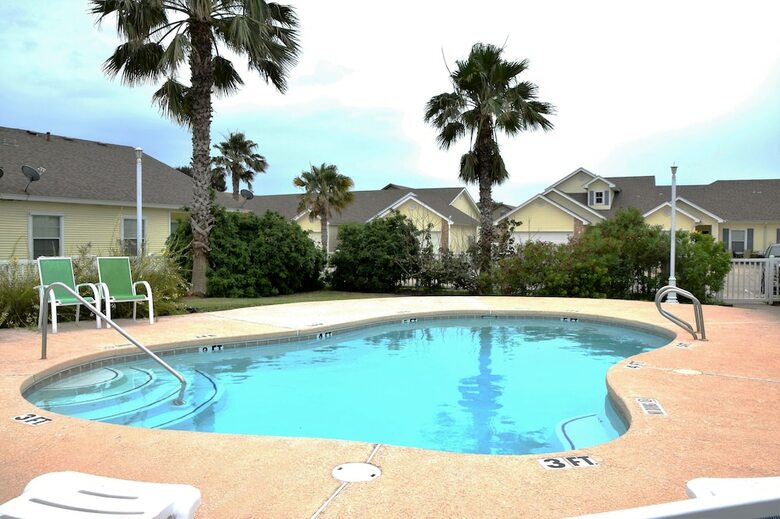 9th St Town House #303 - Two Bedroom Townhome