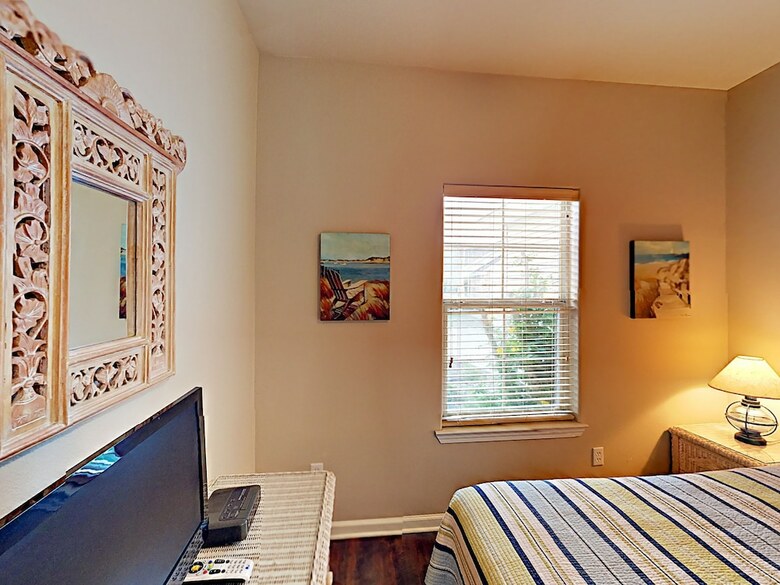 701ns Barefoot Getaway - Two Bedroom Townhome