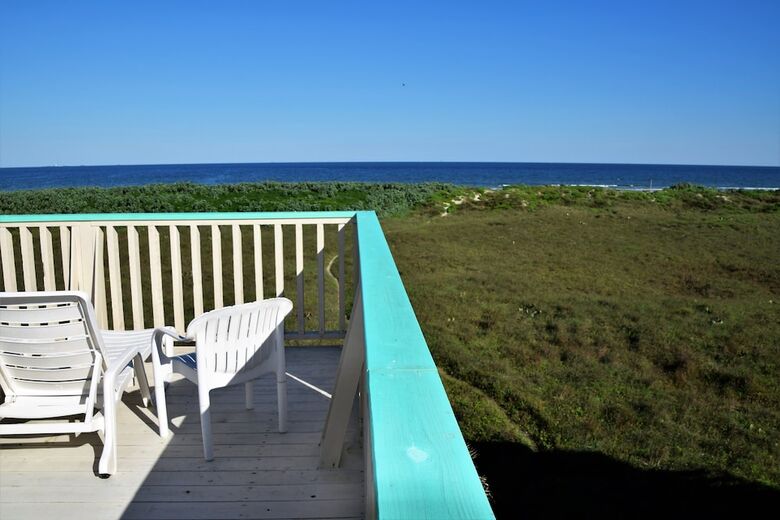 Dolphin House On The Beach - Four Bedroom Home