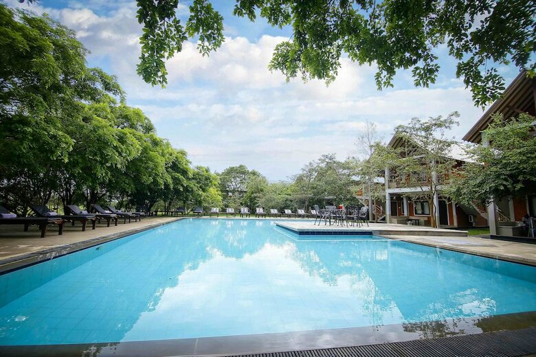 Hotel Elephas Resort & Spa