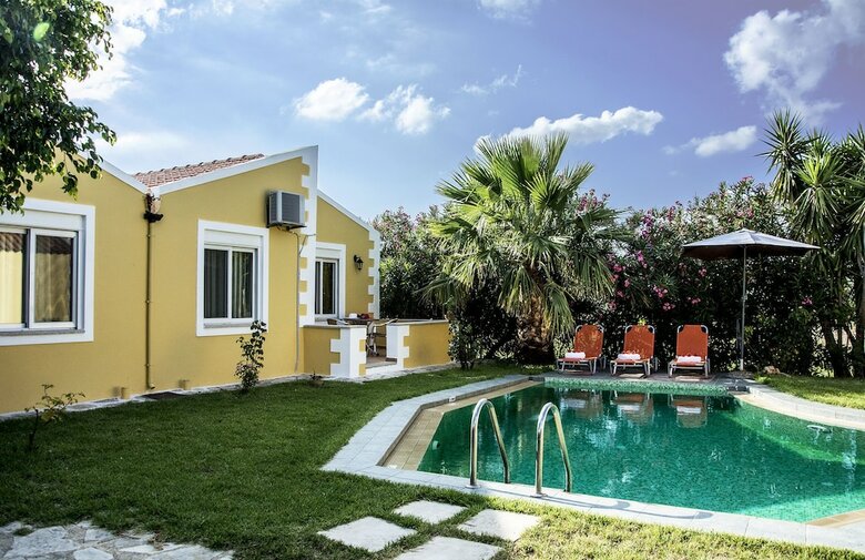 Apartamentos Plakalona