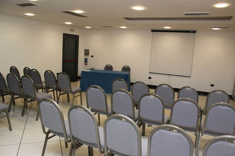 Ariha Hotel
