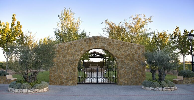 Villa Encinar De Haldudo - In The Suburbs