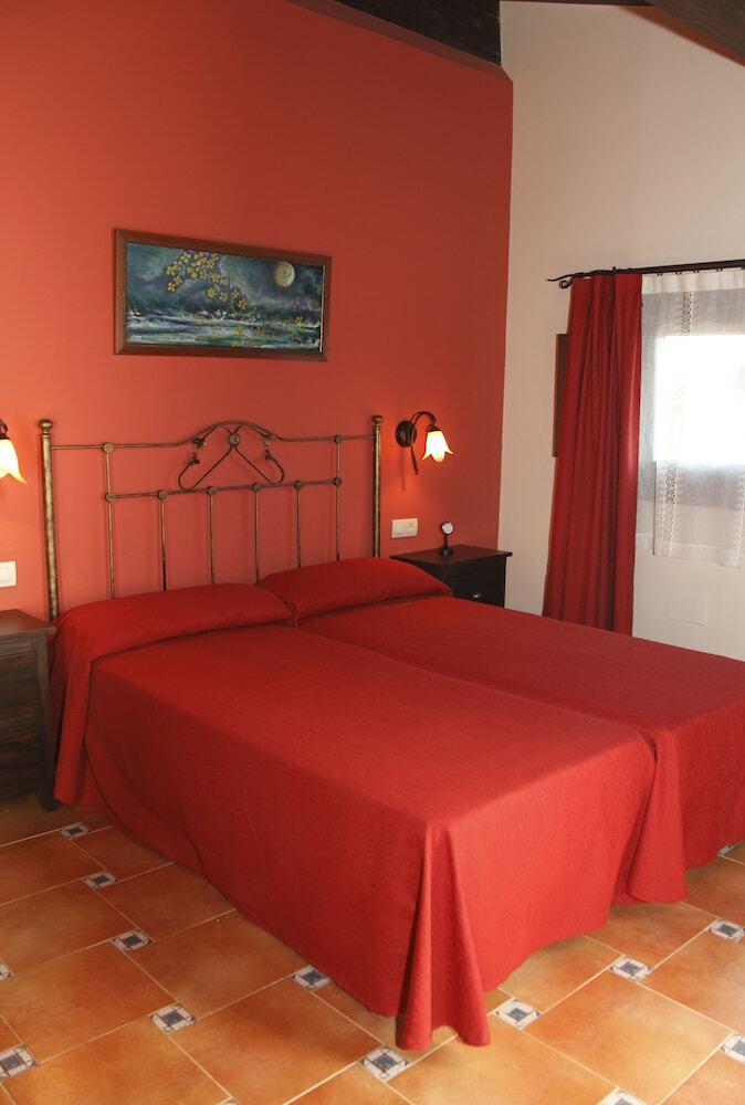 Villa Encinar De Haldudo - In The Suburbs