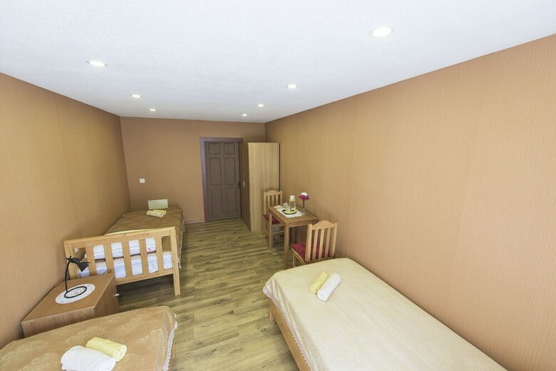 Azara Bed And Breakfast