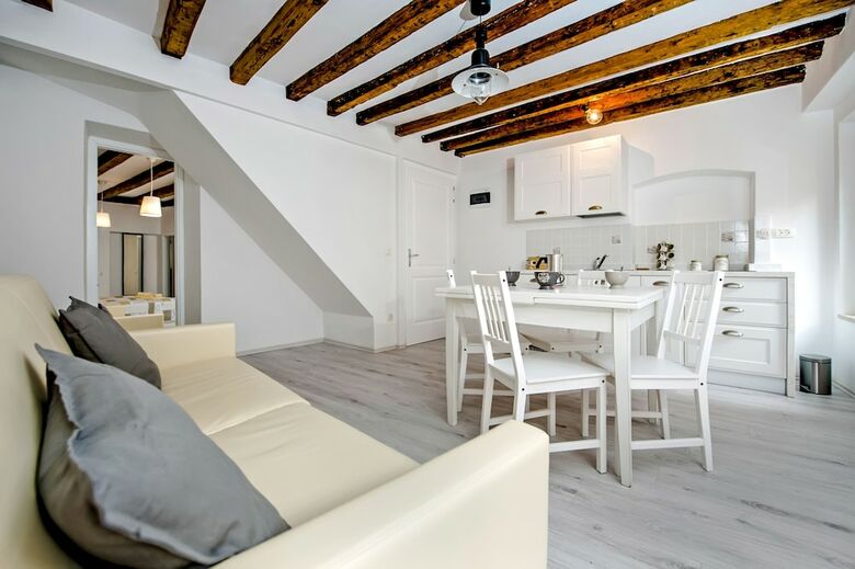 Apartment Ca 1620 - Rosa Selvatica