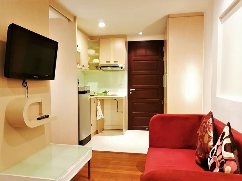 Apartamentos The Art Patong Beach By Phr
