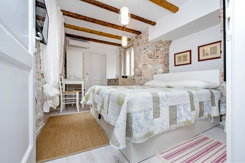 Apartment And Studio Ca 3 Vie