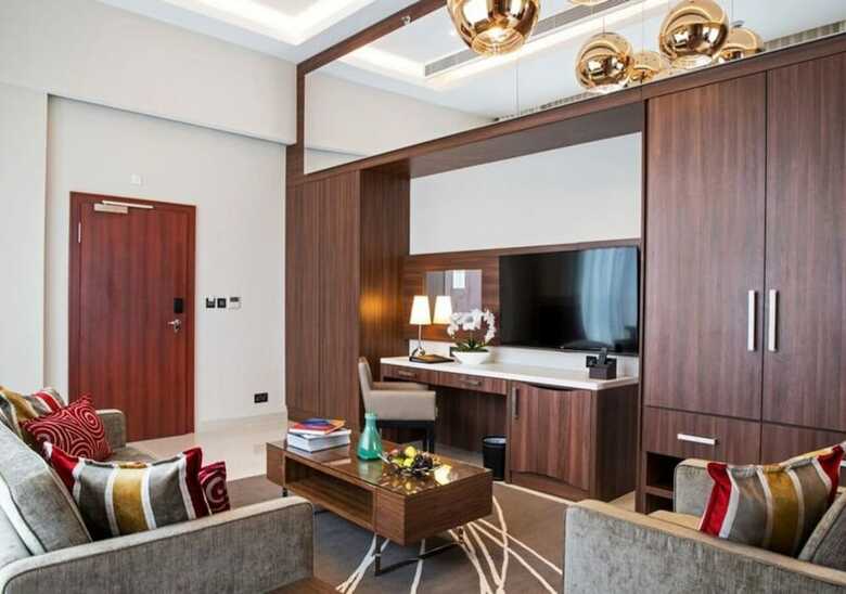 The Envoy Hotel