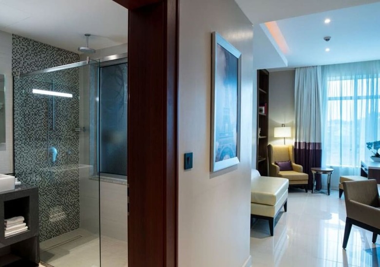 The Envoy Hotel