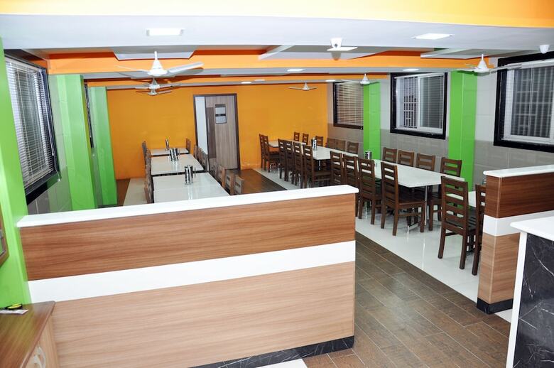 Hotel Santhoshpuri