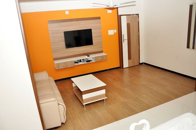 Hotel Santhoshpuri