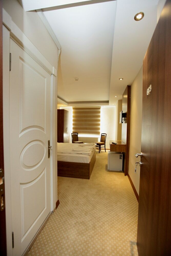 Ny World Hotel