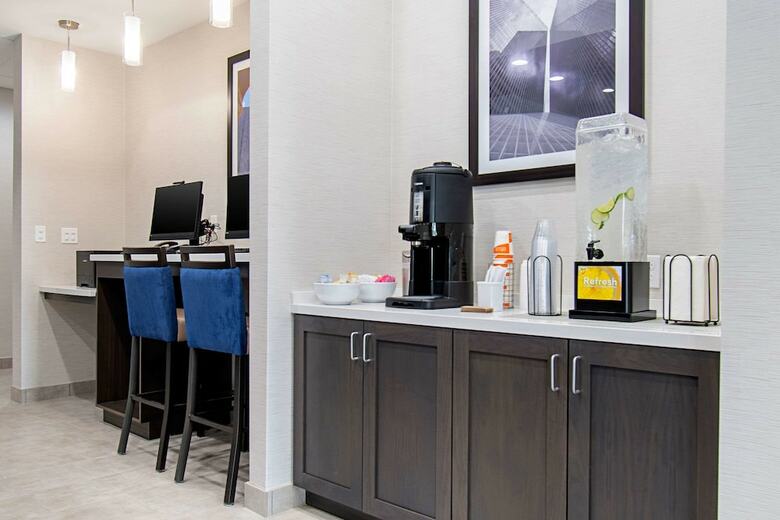 Hotel Comfort Suites Humble Houston At Beltway 8