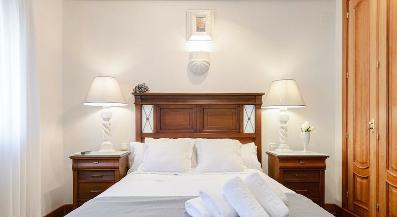 Apartamentos Charming Arg�elles