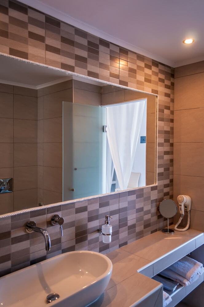 Hotel Niki Savvas Studio & Suites