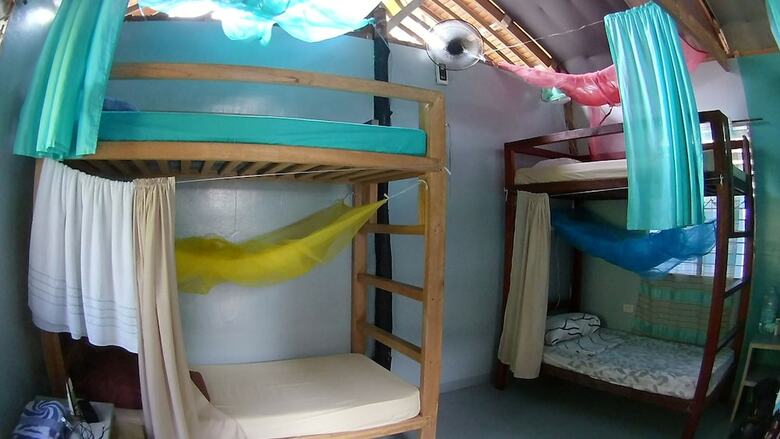 Hostal Footprints Homestay - Hostel - Adults Only