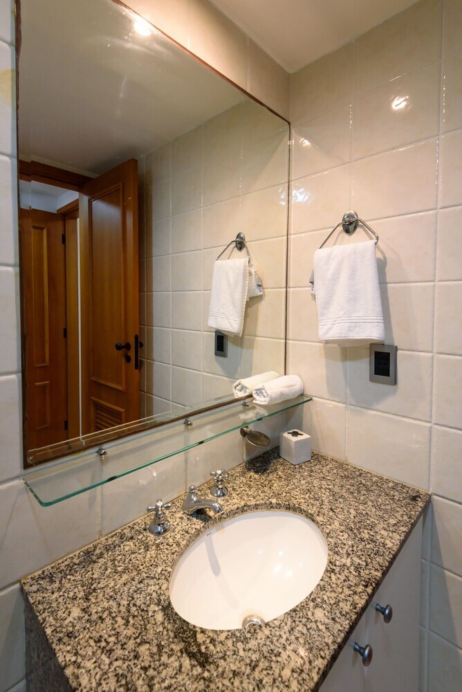 Omar Do Rio - Apartamento Fo407