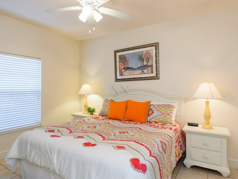 Fv88818 - Lucaya Village - 4 Bed 3 Baths Townhome