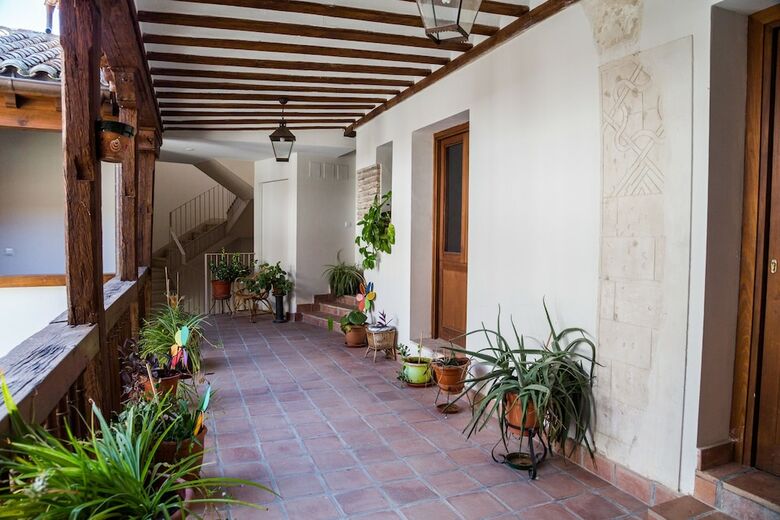 Apartamentos La Casa De Los Infantes By Toledo Ap