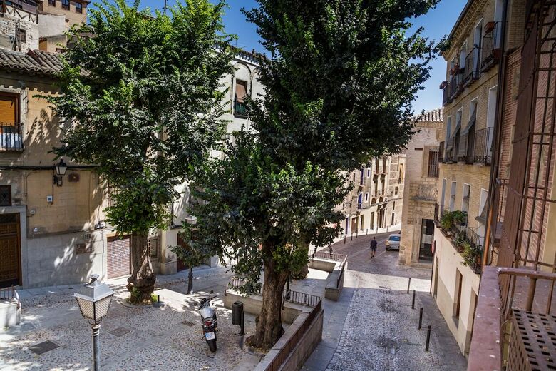 Apartamentos La Casa De Los Infantes By Toledo Ap