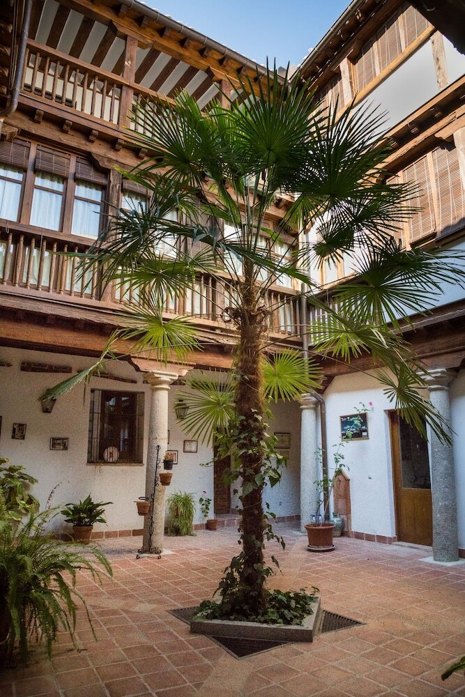 Apartamentos La Casa De Los Infantes By Toledo Ap