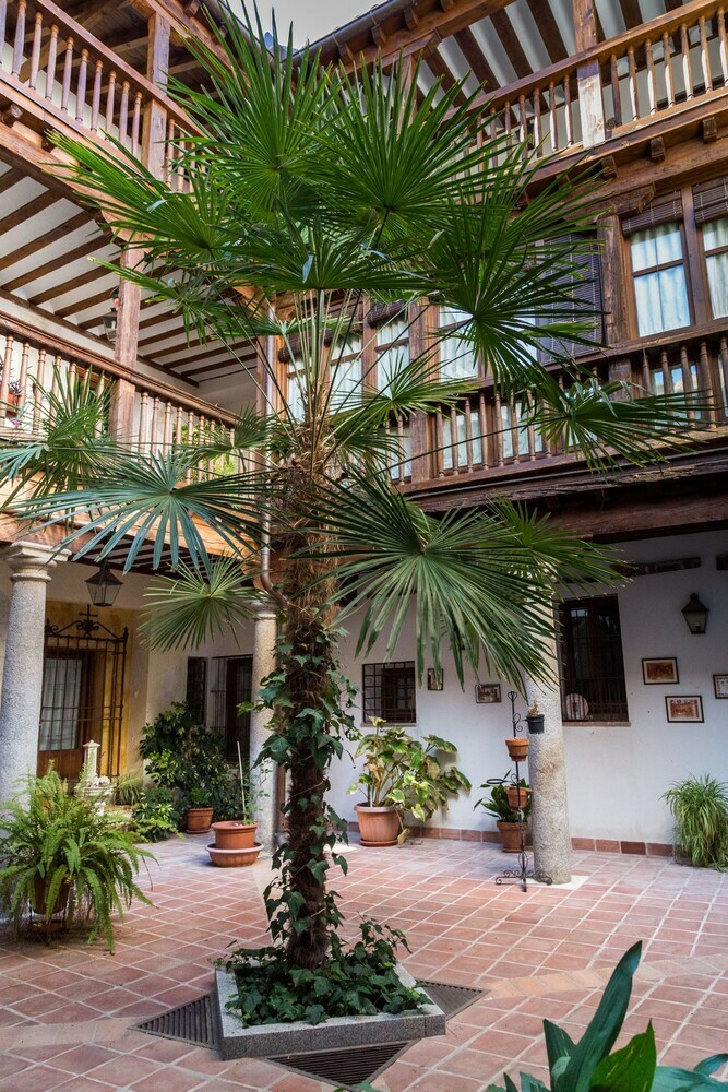 Apartamentos La Casa De Los Infantes By Toledo Ap