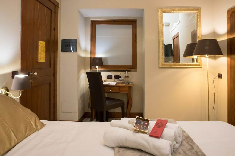 Oro Hotel