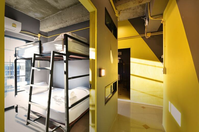 Hostal 248 Street Hostel