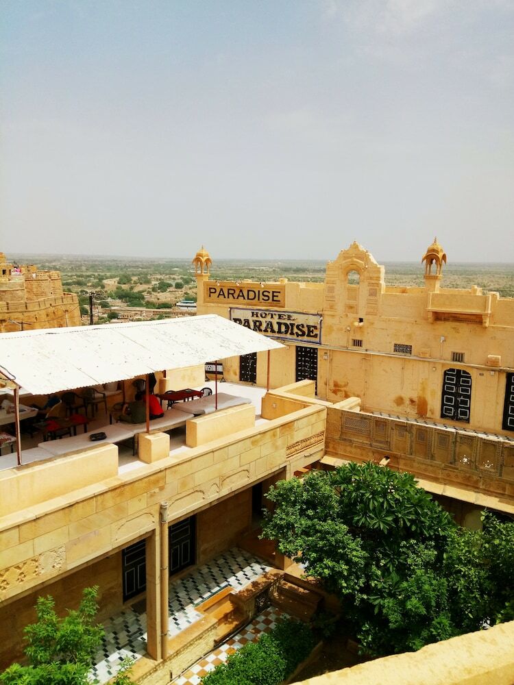 Hotel Paradise