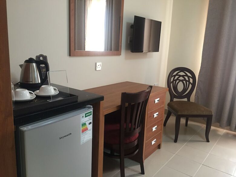 Cycad Palm Hotel