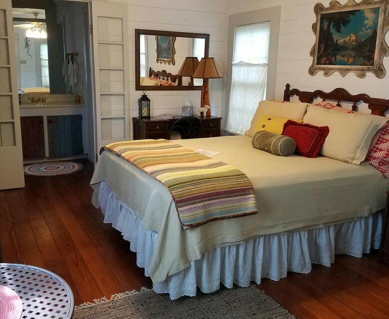 The Carriage House Bed And Breakfast