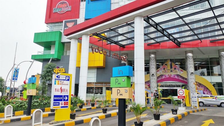 Affordable Bassura City Apartment