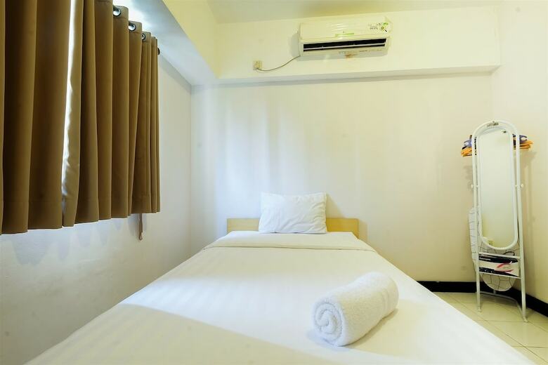 Pool View @ The Wave Apartment Near Epicentrum Kuningan