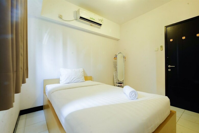 Pool View @ The Wave Apartment Near Epicentrum Kuningan