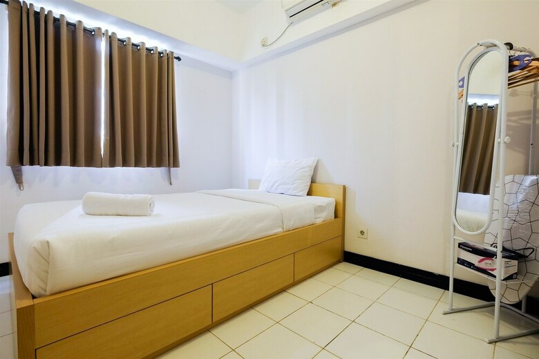Pool View @ The Wave Apartment Near Epicentrum Kuningan