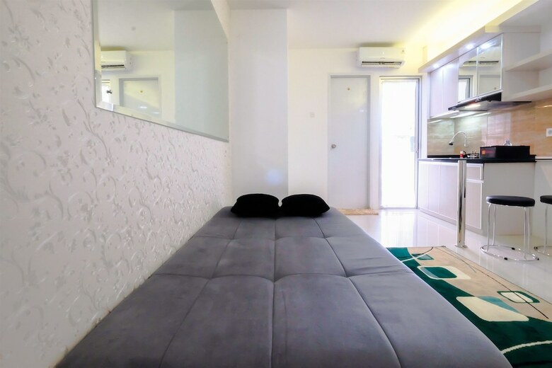Bassura City Apartment With Mall Access