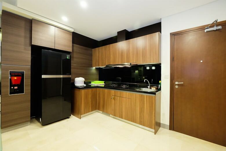 Modern Elegant Design L'avenue Apartment