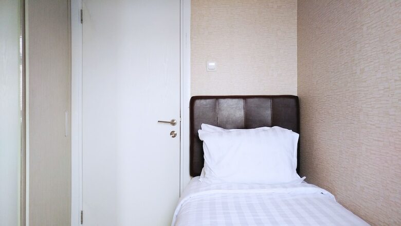 Good Apartment At Green Pramuka City